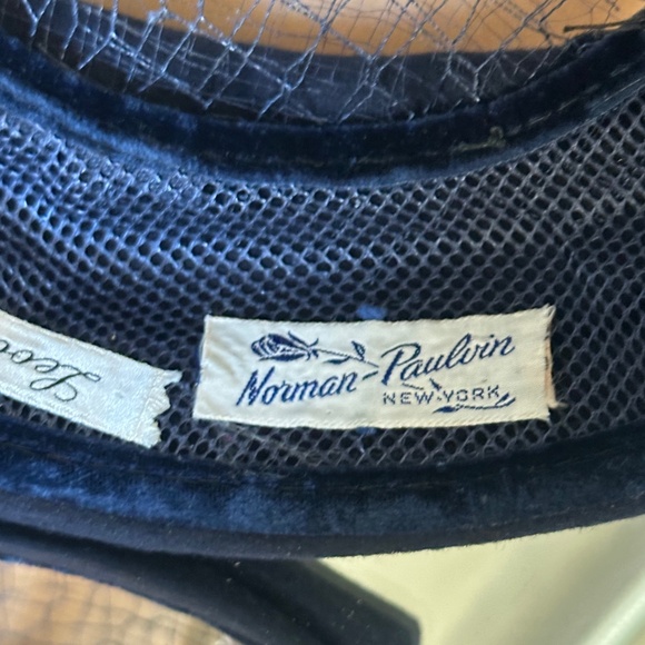 SOPHISTICATED 1950's NAVY FELT  HAT + VERY LONG FEATHER, OPEN CROWN & BOW - Picture 14 of 15